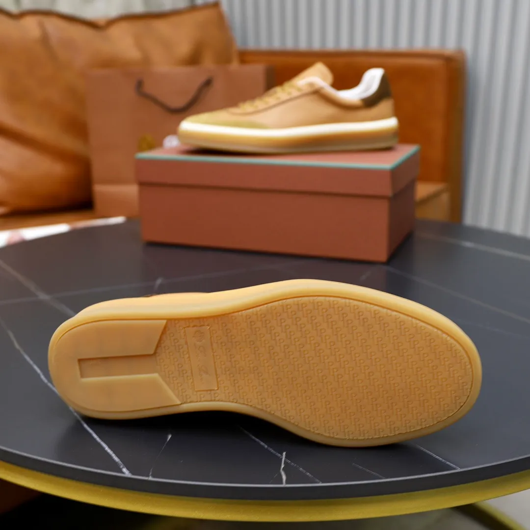 Men's Men's Shoes💰540💰••New Products•• LoroPian*_Noyo-Pianya New men's casual moral training sneakers, LP lace-up casual shoes!  Made of original imported soft cowhide and suede fabric, it highlights the sporty style. The heel is decorated with logo embossing and the original molding. The raw rubber translucent sole combined with the color welt adds a sense of modernity to the shoe. The shoe is overall refreshing and easy to match with style. It has a full cowhide lining for the feet. The original box packaging at the counter comes with wooden balls and a dust bag! Size: 38-44 (.45 customized)